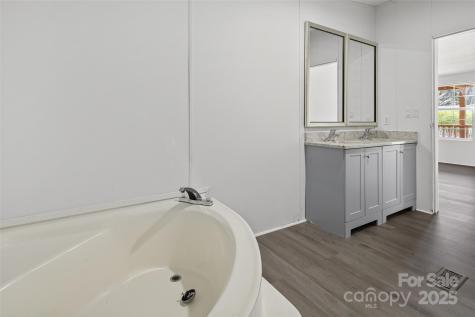 5 Concord Knoll Lane Asheville NC 28803