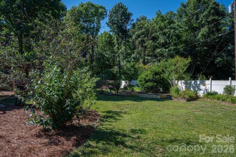 305 Heather Lane Mount Holly NC 28120