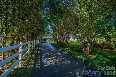 305 Heather Lane Mount Holly NC 28120
