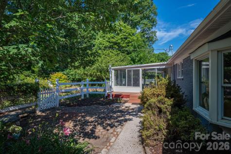 305 Heather Lane Mount Holly NC 28120