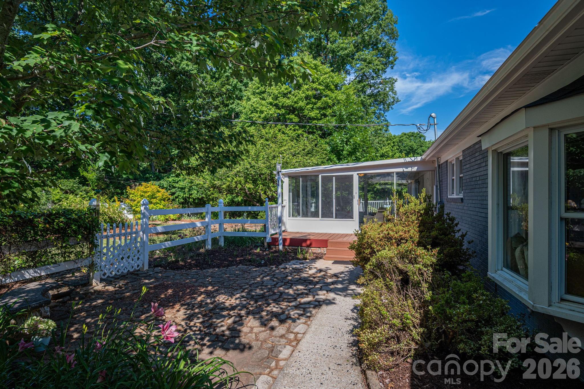 305 Heather Lane Mount Holly NC 28120