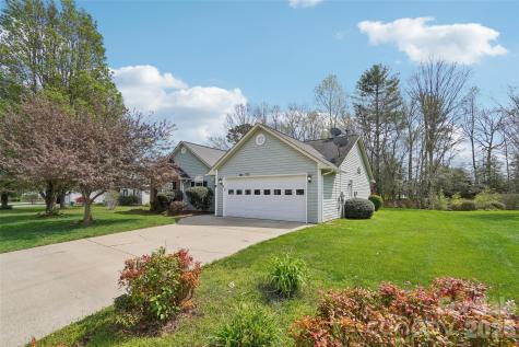 414 Glensprings Drive Fletcher NC 28732