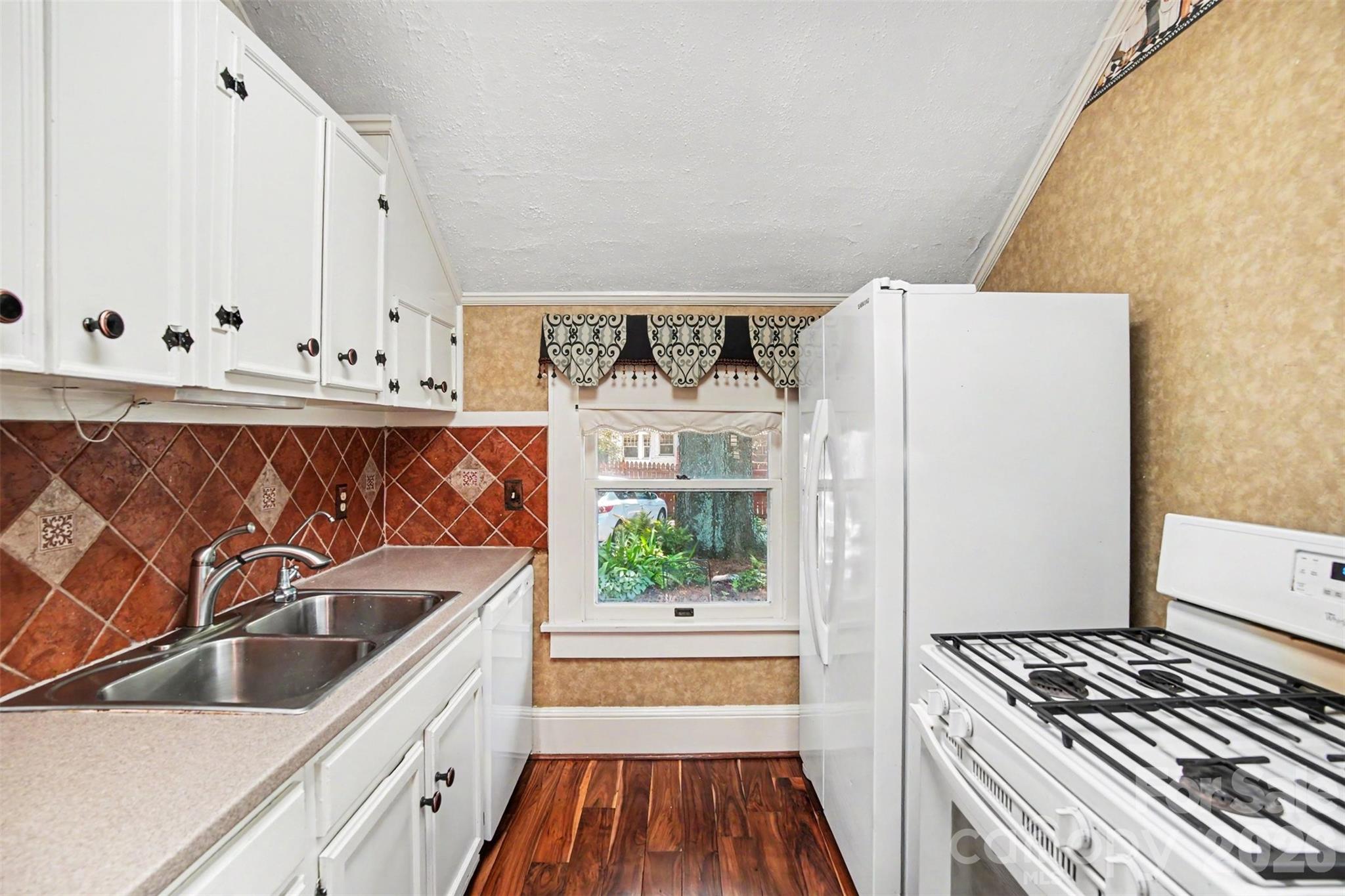 415 W 5th Avenue Gastonia NC 28052