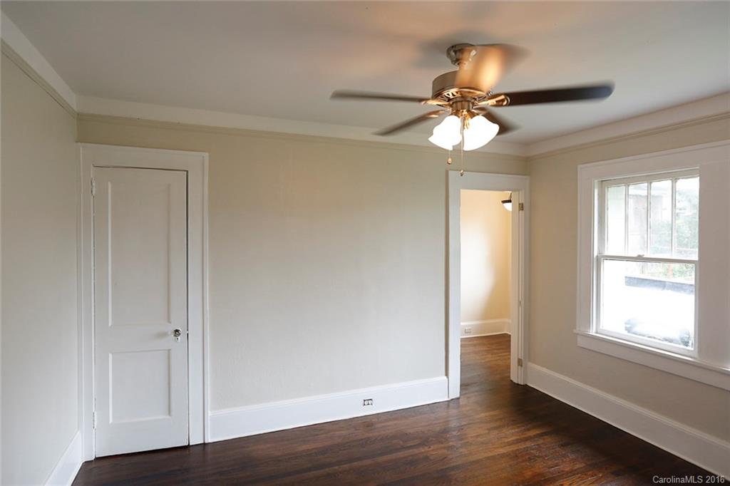 16 Tryon Street Asheville NC 28806