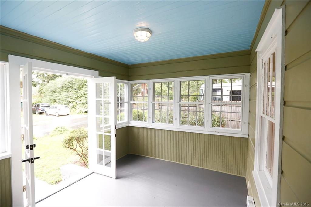 16 Tryon Street Asheville NC 28806