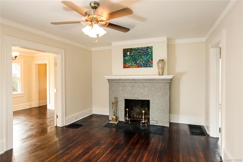 16 Tryon Street Asheville NC 28806
