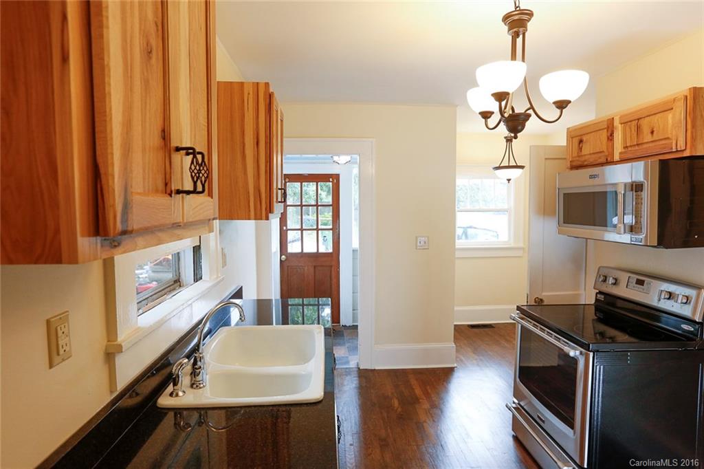 16 Tryon Street Asheville NC 28806