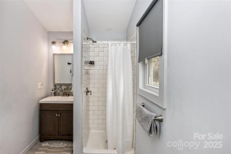 105 Annies Ridge Road Asheville NC 28804