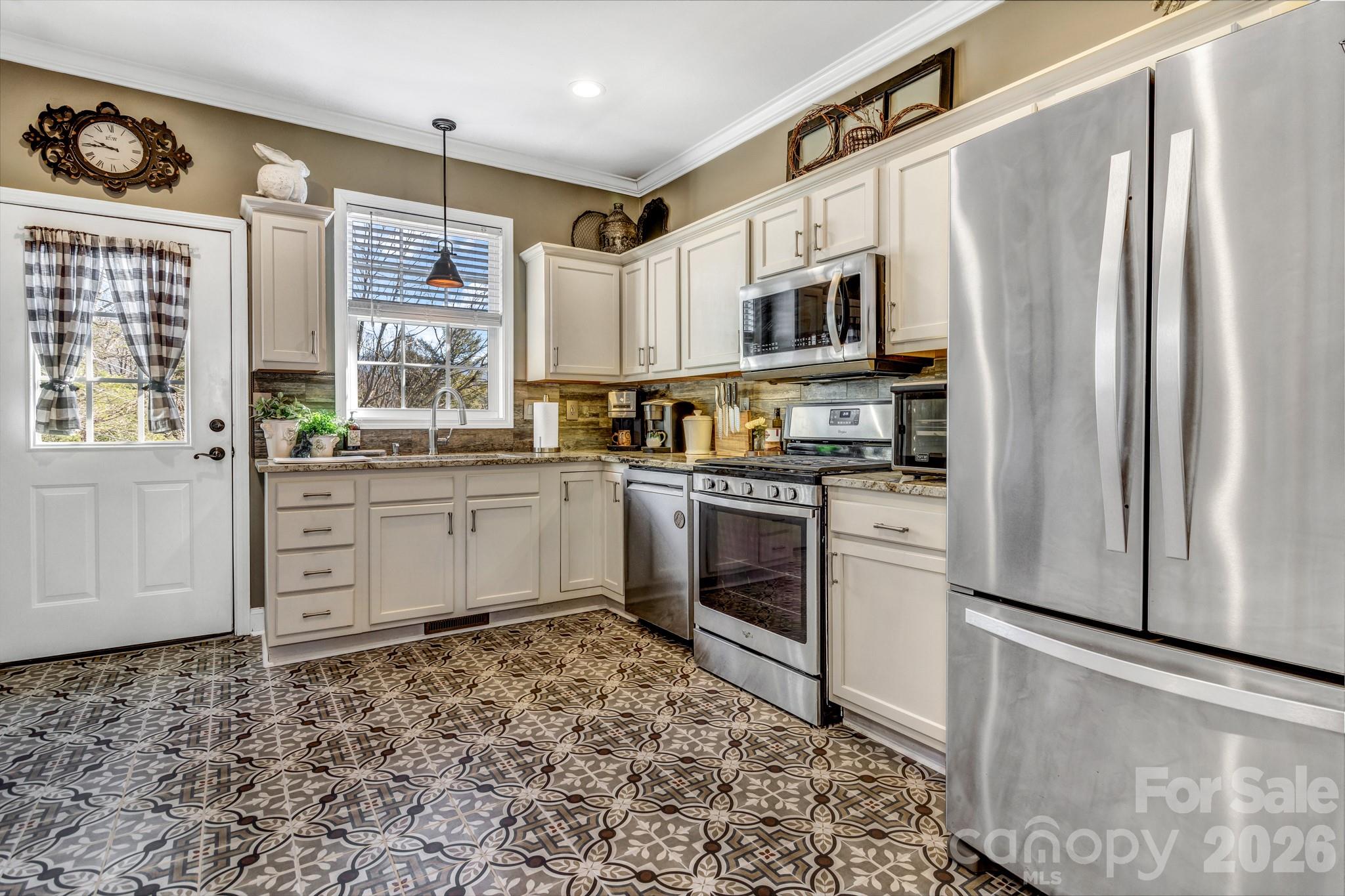 25 Union Chapel Road Weaverville NC 28787