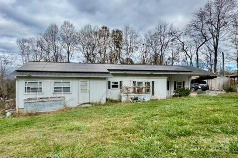 15 Deno Drive Asheville NC 28806