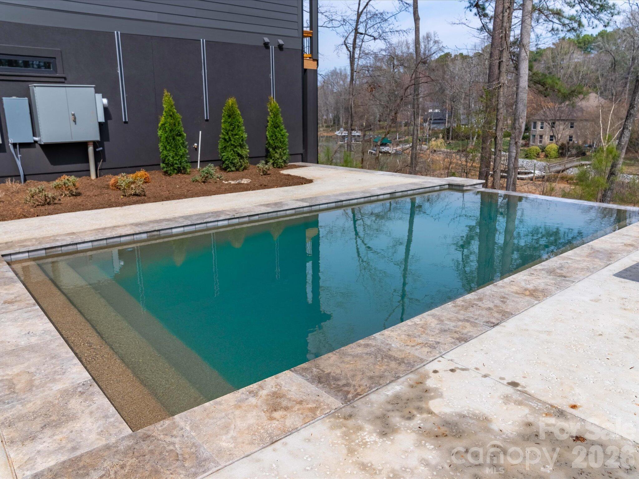 562 Normandy Road Mooresville NC 28117