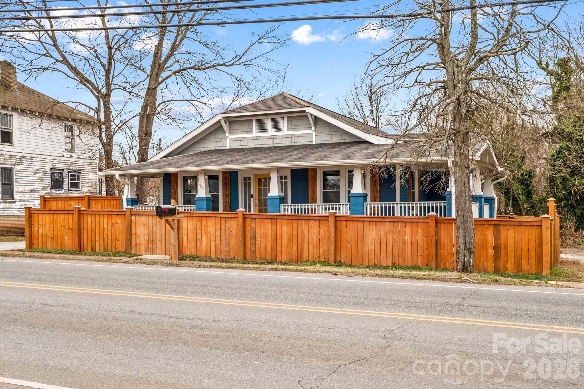 705 W 5th Avenue Lexington NC 27292