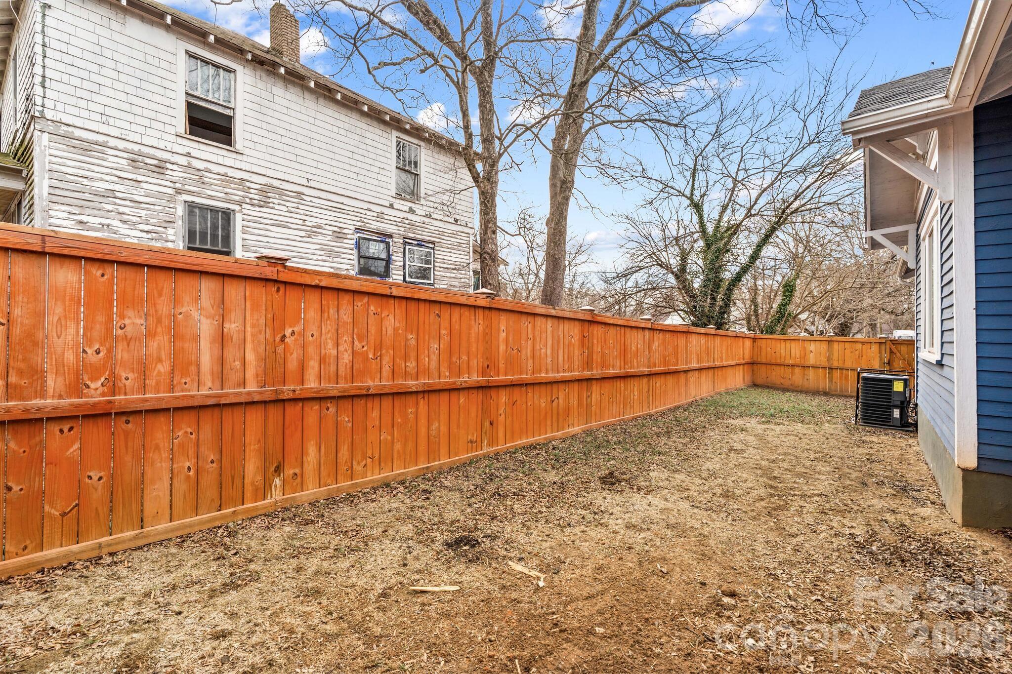 705 W 5th Avenue Lexington NC 27292