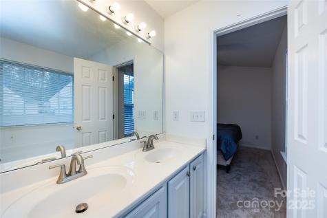 11015 Olde English Drive Charlotte NC 28216