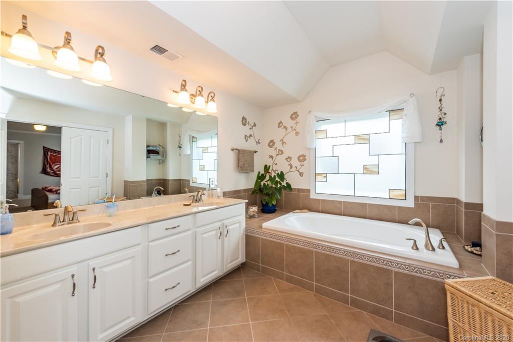 14802 Capricorn Lane Charlotte NC 28277