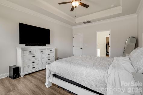 574 Fox Cove Road Hendersonville NC 28792
