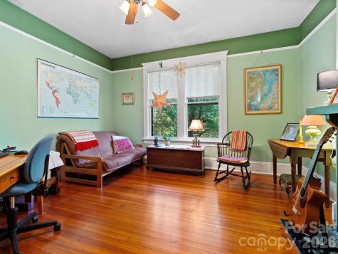 26 Unadilla Alley Asheville NC 28803