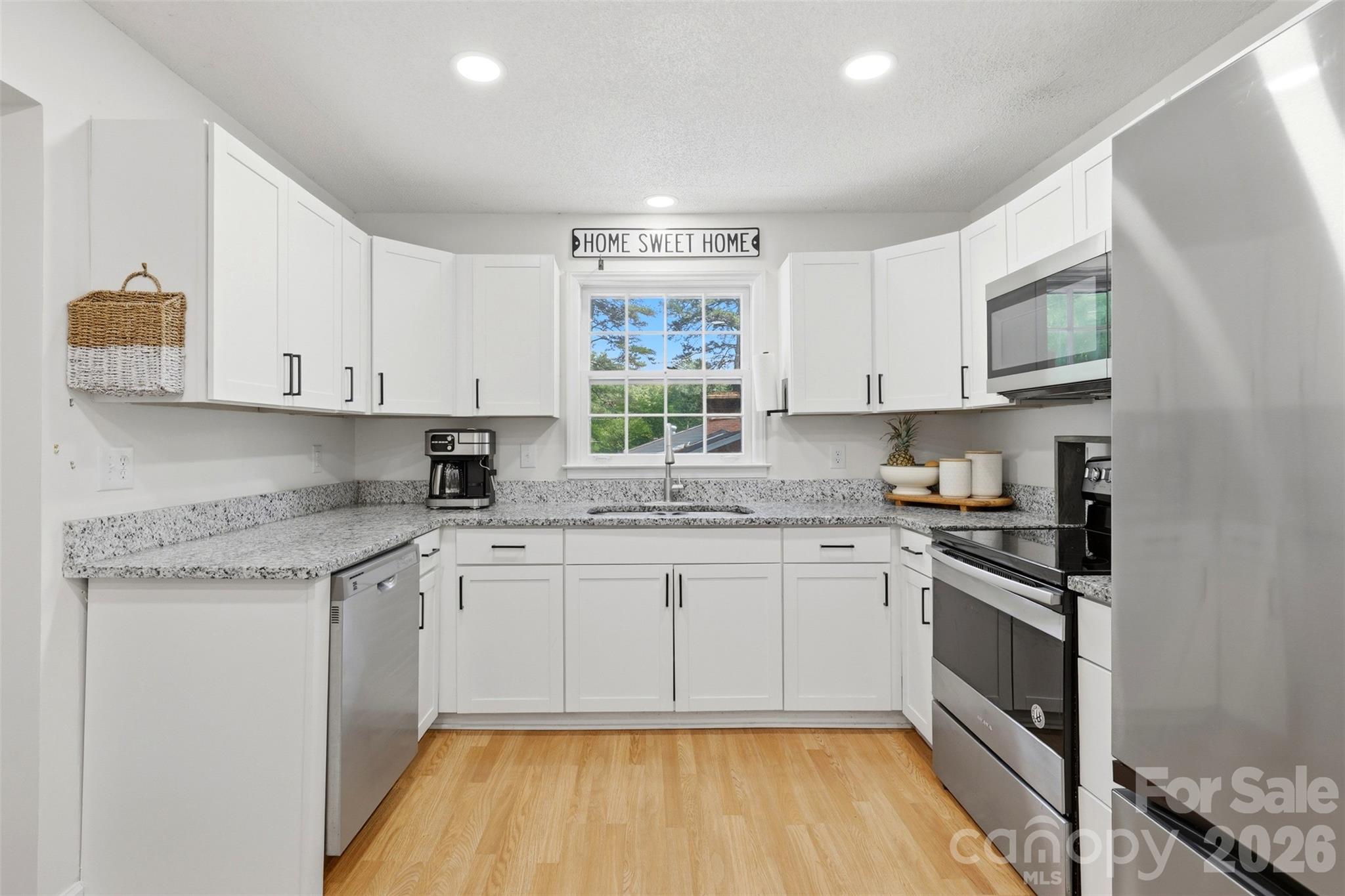 6607 Elmwood Circle Charlotte NC 28214