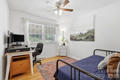 6607 Elmwood Circle Charlotte NC 28214