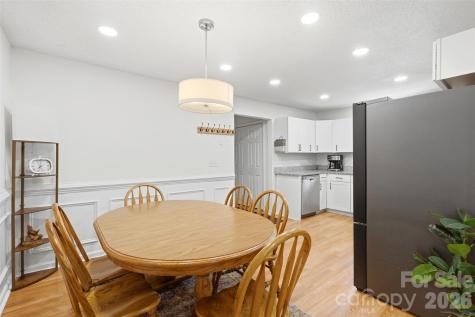 6607 Elmwood Circle Charlotte NC 28214