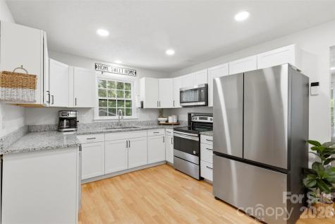 6607 Elmwood Circle Charlotte NC 28214