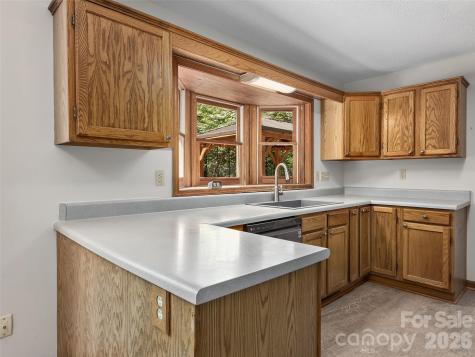 30 Kanuga Heights Lane Hendersonville NC 28739