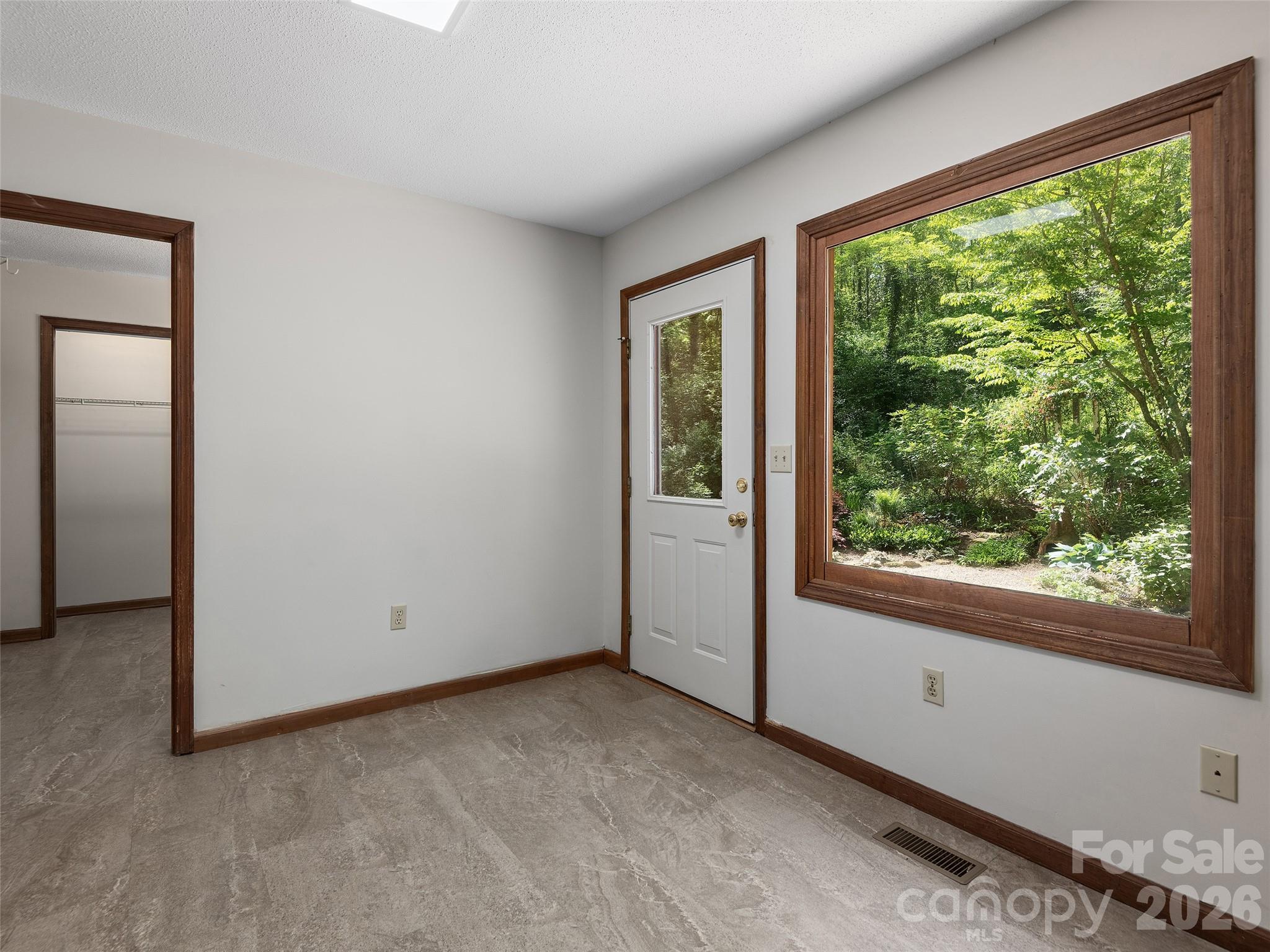 30 Kanuga Heights Lane Hendersonville NC 28739