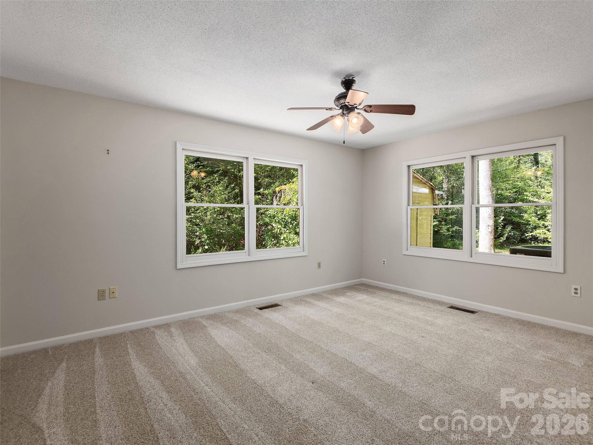 30 Kanuga Heights Lane Hendersonville NC 28739