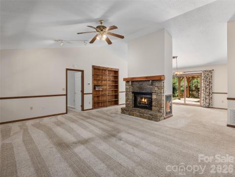 30 Kanuga Heights Lane Hendersonville NC 28739