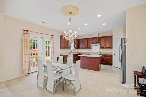 2 Breyerton Court Asheville NC 28804