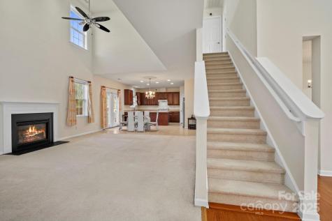 2 Breyerton Court Asheville NC 28804