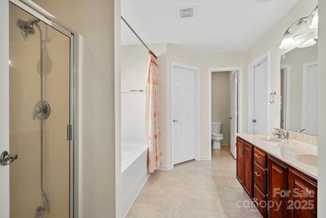 2 Breyerton Court Asheville NC 28804