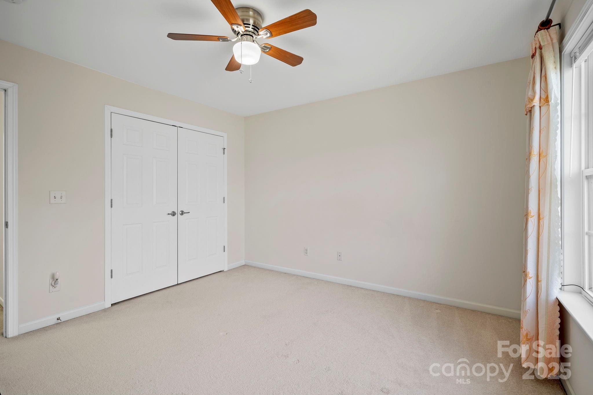 2 Breyerton Court Asheville NC 28804