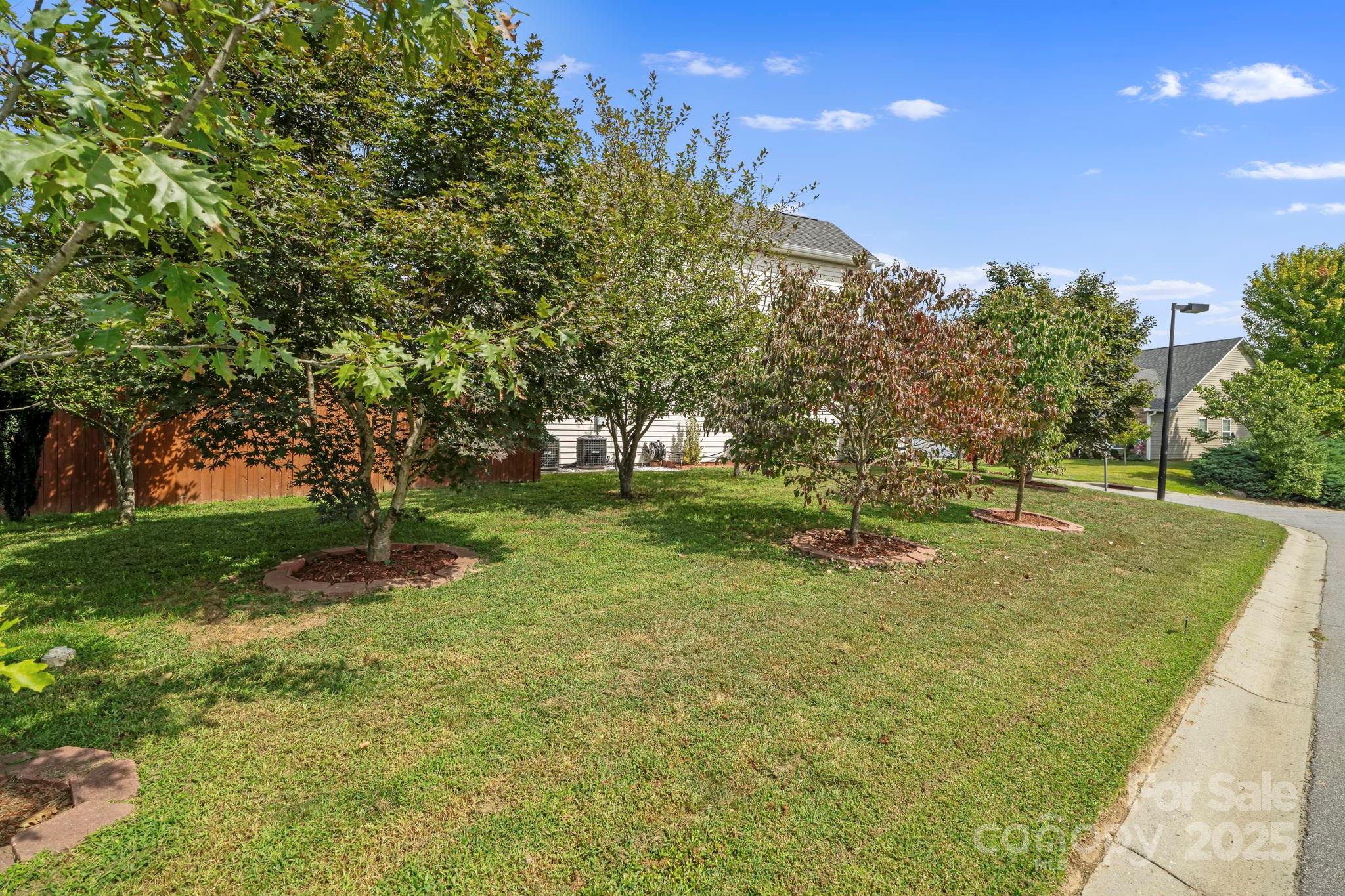 2 Breyerton Court Asheville NC 28804