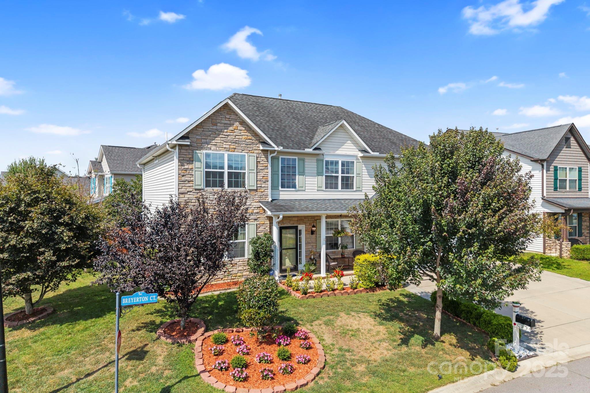 2 Breyerton Court Asheville NC 28804