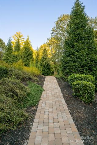 86 Brookline Drive Asheville NC 28803