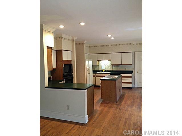 9220 Tillot Drive Matthews NC 28105