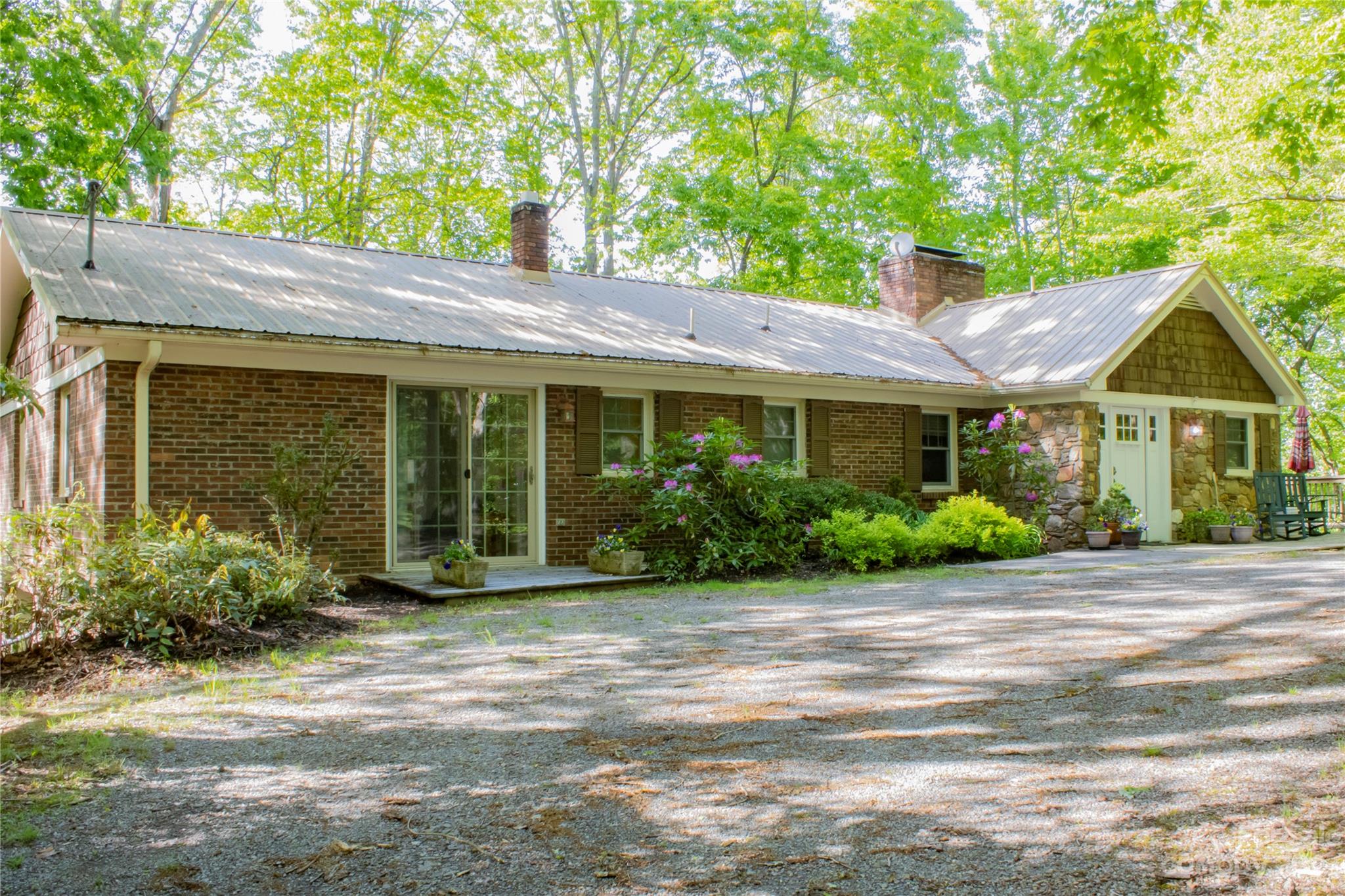 58 Homewood Road Candler NC 28715