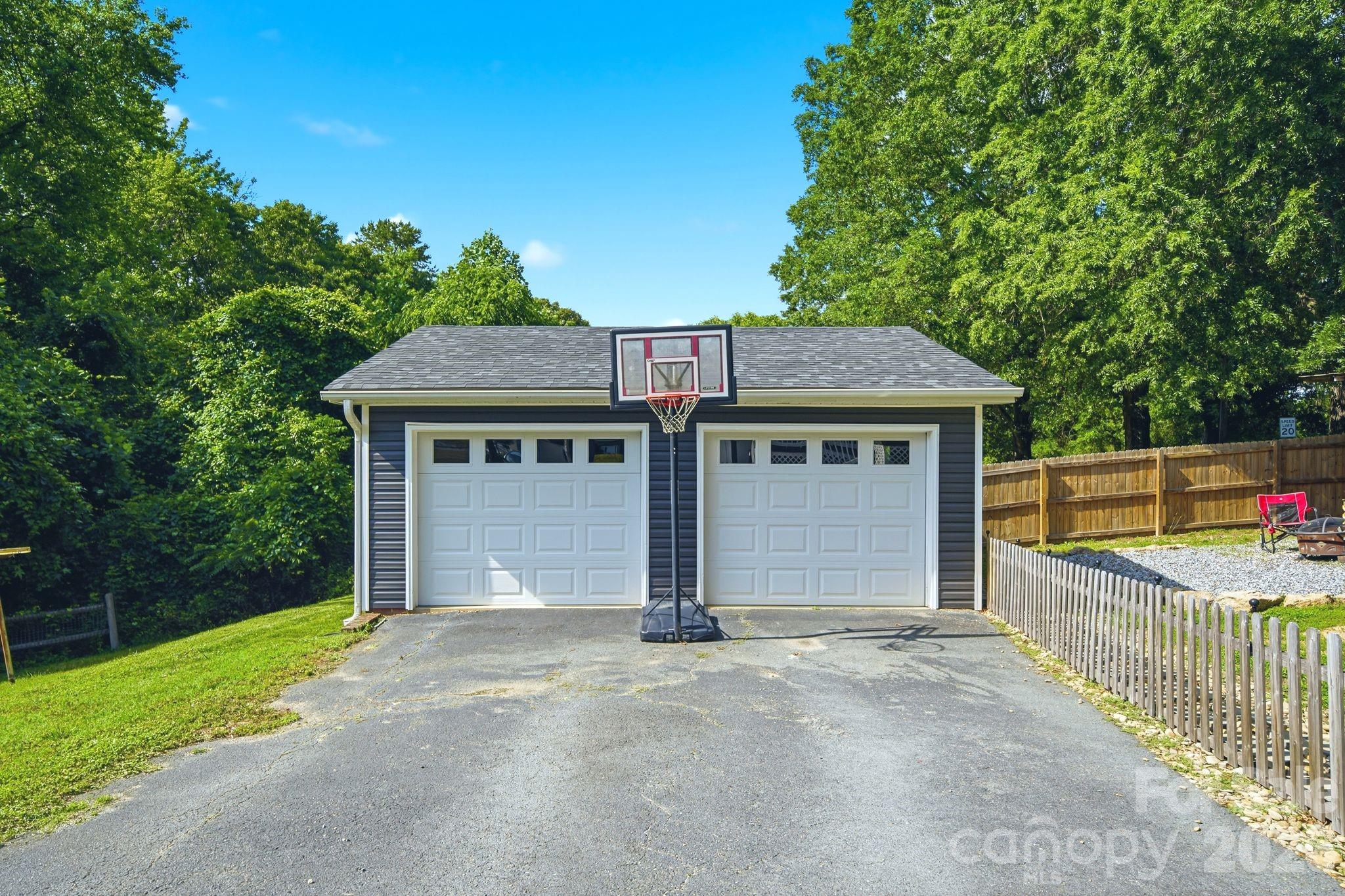 235 N Beaver Street Landis NC 28088