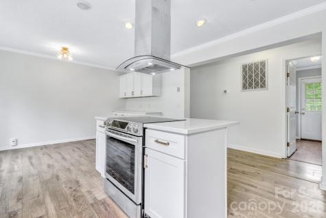 31 Trent Drive Leicester NC 28748