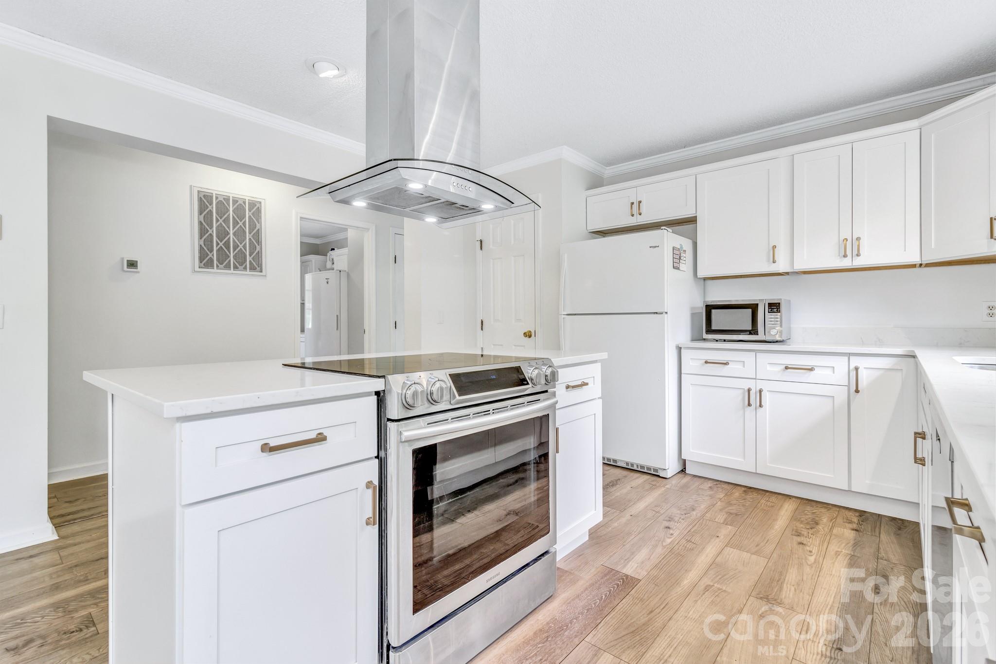 31 Trent Drive Leicester NC 28748