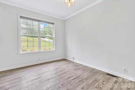 31 Trent Drive Leicester NC 28748