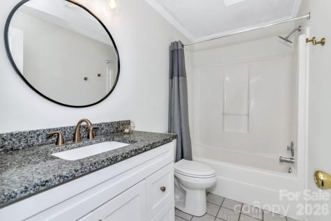 31 Trent Drive Leicester NC 28748