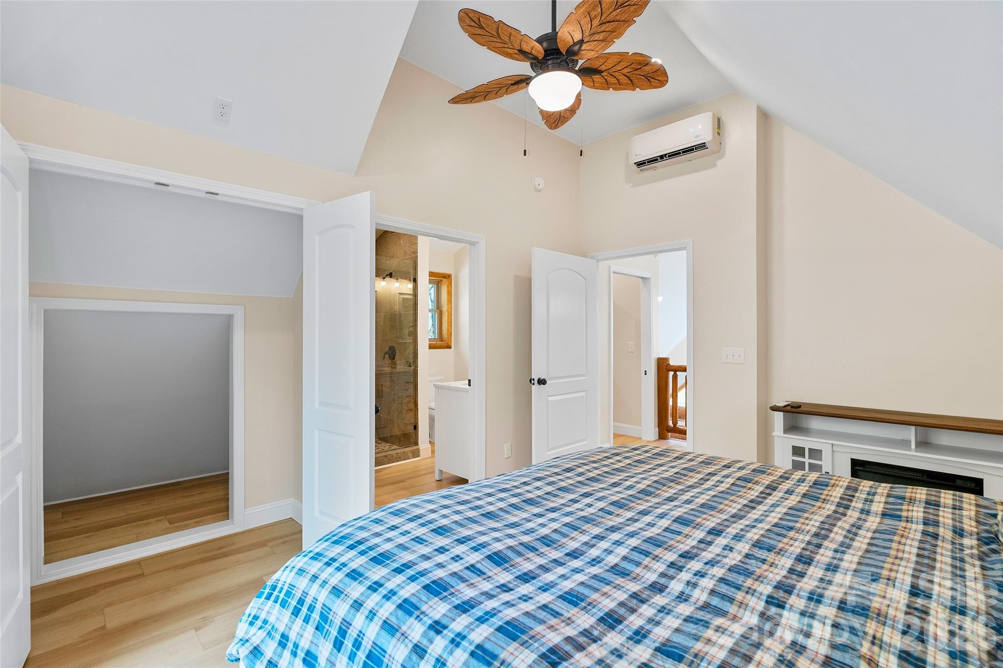 153 Chetan Way Lake Lure NC 28746