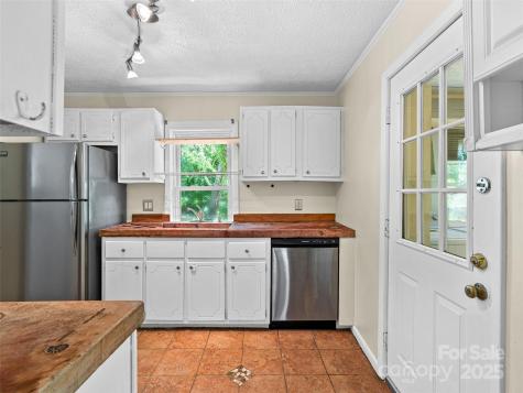 83 5th Avenue Asheville NC 28806