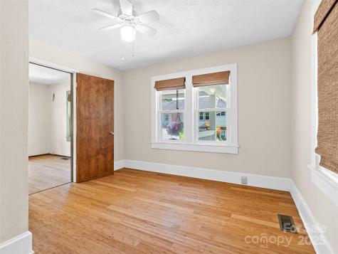 83 5th Avenue Asheville NC 28806