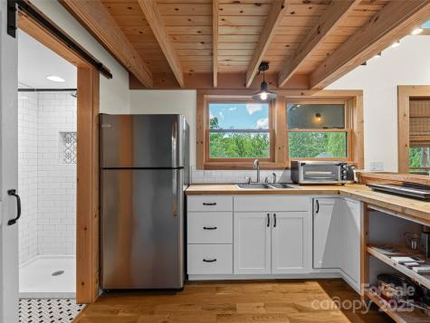 83 5th Avenue Asheville NC 28806