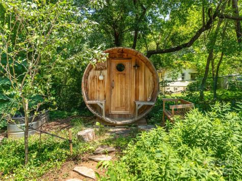 83 5th Avenue Asheville NC 28806