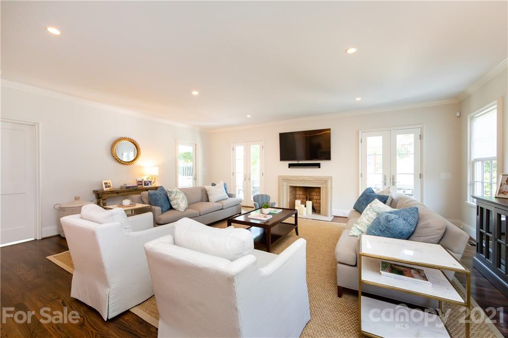 225 Tranquil Avenue Charlotte NC 28209