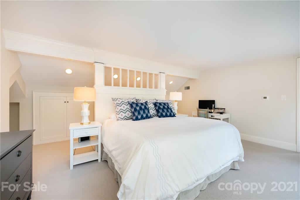 225 Tranquil Avenue Charlotte NC 28209